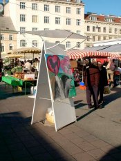 2006-2008. Q202 Marktstand am Karmelitermarkt. Gebaut von Hans Heisz, organisiert von Christiane Grüner