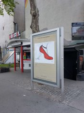 Friseur Musek stellt das Bord seit vielen Jahren zur Verfügung. Der Fuß als 